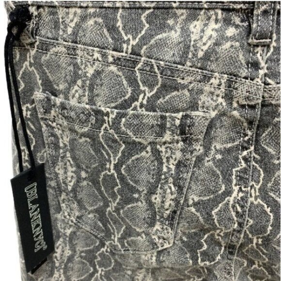Blank NYC Snake Print Cropped Skinny Jeans Size 24 NWT - Picture 12 of 13